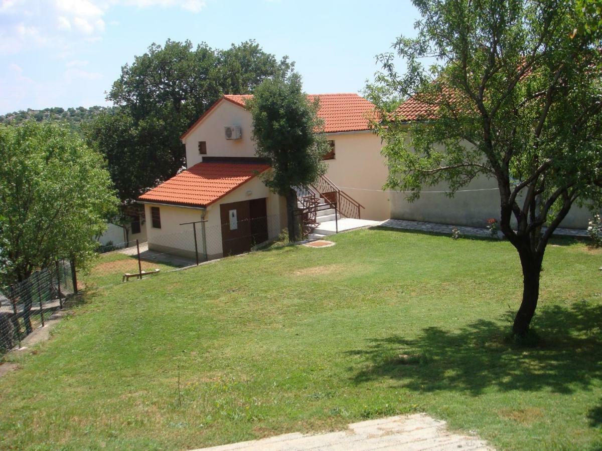 Apartmani Gracijela Karlobag Extérieur photo