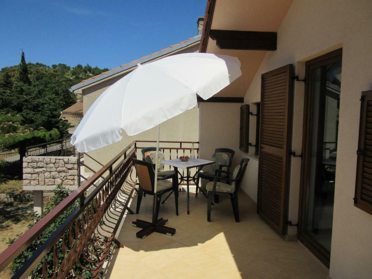Apartmani Gracijela Karlobag Extérieur photo