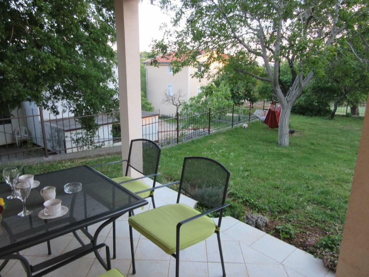 Apartmani Gracijela Karlobag Extérieur photo