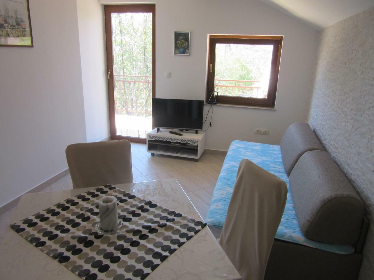Apartmani Gracijela Karlobag Extérieur photo