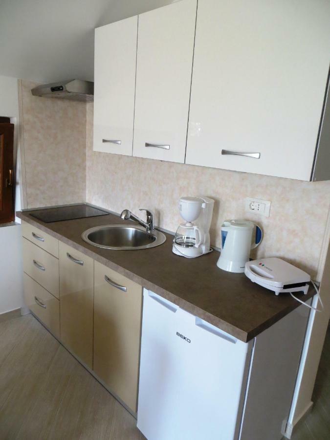 Apartmani Gracijela Karlobag Extérieur photo