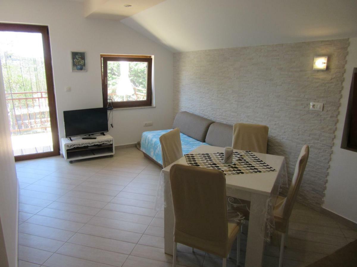 Apartmani Gracijela Karlobag Extérieur photo